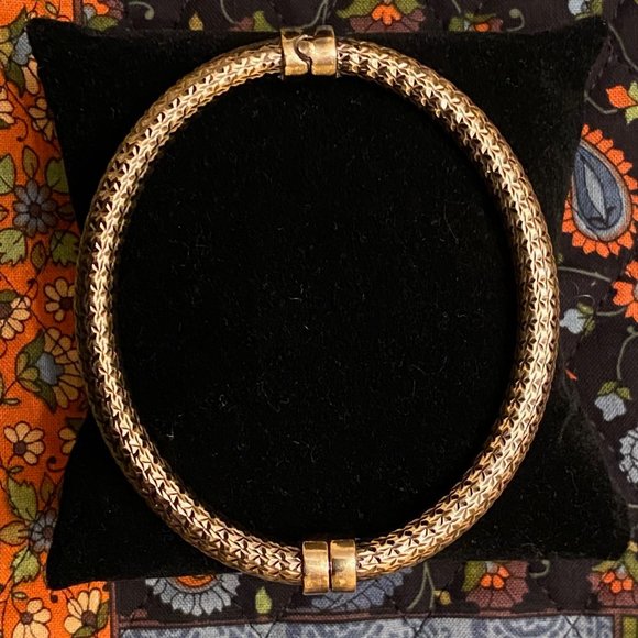 Fine Milor Italy 925 SS Gold-tone Diamond-cut Bangle, 7" - Picture 7 of 9